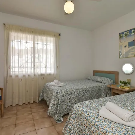 Castle Harbour 32 - One Bed アパート *