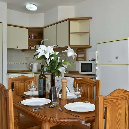 Castle Harbour 32 - One Bed Appartement