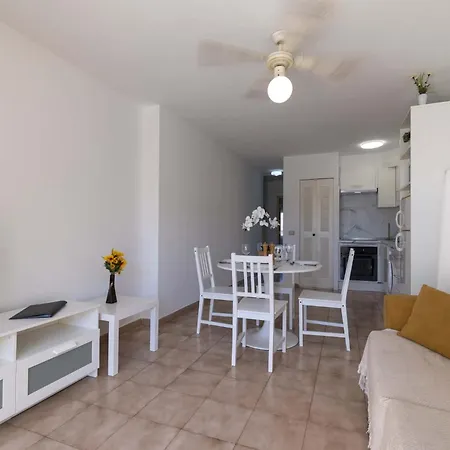 Апартаменты Castle Harbour 32 - One Bed *