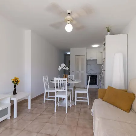 Castle Harbour 32 - One Bed Apartment *