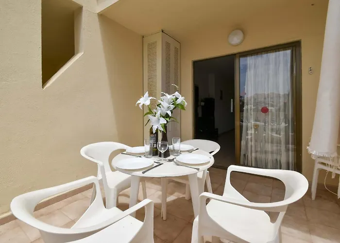 Castle Harbour 32 - One Bed Appartement